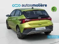 Usado Hyundai i20 84 CV (61 kW) 2024 Verde Utilitario