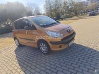 Usado Peugeot 1007 75 CV (55 kW) 2006 Naranja Monovolumen