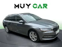 Usado Skoda Superb Style 150 CV (110 kW) 2022 Gris Familiar