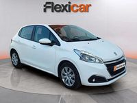 Usado Peugeot 208 Active 82 CV (60 kW) 2019 Blanco Utilitario