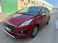 Usado Peugeot 3008 Allure 120 CV (88 kW) 2015 Granate Familiar