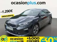 Usado Kia Ceed Launch Edition 140 CV (102 kW) 2018 Negro Utilitario
