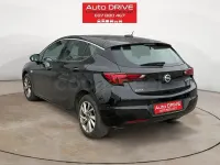 Usado Opel Astra Dynamic 105 CV (77 kW) 2017 Negro Berlina
