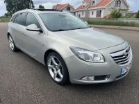 Usado Opel Insignia Excellence 160 CV (117 kW) 2012 Beige Familiar
