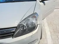 Usado Opel Astra GTC Enjoy 105 CV (77 kW) 2005 Gris / plata Berlina