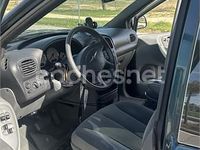 Usado Chrysler Grand Voyager 150 CV (110 kW) 2006 Verde Monovolumen