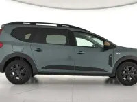 Usado Dacia Jogger Extreme 140 CV (102 kW) 2025 Verde Monovolumen