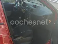 Usado Renault Clio II Expression 75 CV (55 kW) 2010 Rojo Berlina