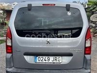 Usado Peugeot Partner Tepee Active 100 CV (73 kW) 2016 Gris / plata Monovolumen