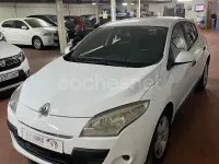 Usado Renault Mégane III Authentique 100 CV (73 kW) 2011 Blanco Berlina