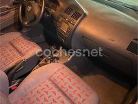 Usado Seat Cordoba Stella 75 CV (55 kW) 2002 Blanco Berlina