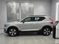 Usado Volvo XC40 Plus 262 CV (192 kW) 2022 Blanco SUV