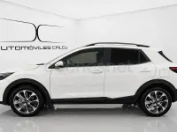 Usado Kia Stonic Style 100 CV (73 kW) 2025 Blanco SUV