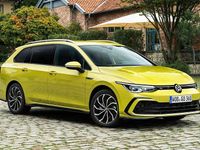 Usado VW Golf VIII Life 116 CV (85 kW) 2021 Amarillo Familiar