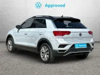 Usado VW T-Roc Advance 150 CV (110 kW) 2022 Gris / plata SUV