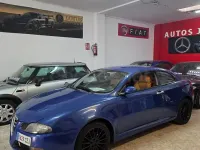 Usado Alfa Romeo GT Distinctive 165 CV (121 kW) 2004 Azul Coupe