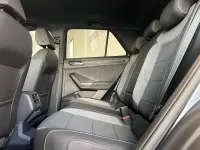 Usado VW T-Roc R-line 150 CV (110 kW) 2022 Gris / plata SUV