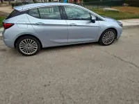 Usado Opel Astra Excellence 136 CV (100 kW) 2016 Gris Utilitario
