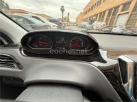 Usado Peugeot 208 Active 82 CV (60 kW) 2014 Blanco Utilitario