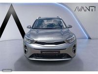 Usado Kia Stonic 100 CV (73 kW) 2025 Plateado SUV