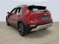 Usado Kia Niro 141 CV (103 kW) 2024 Blanco SUV
