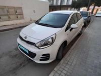 Usado Kia Rio 75 CV (55 kW) 2015 Blanco Utilitario