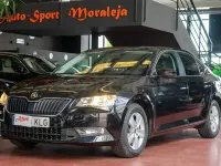 Usado Skoda Superb Active 150 CV (110 kW) 2018 Negro Berlina