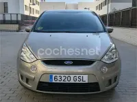 Usado Ford S-MAX Trend 140 CV (102 kW) 2009 Gris / plata Monovolumen