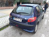 Usado Peugeot 206 60 CV (44 kW) 2003 Azul Berlina