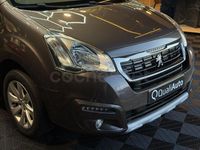 Usado Peugeot Partner Tepee Style 100 CV (73 kW) 2017 Gris / plata Monovolumen