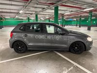 Usado VW Polo Advance 90 CV (66 kW) 2015 Gris / plata Berlina