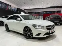 Usado Mercedes CLA200 Urban 136 CV (100 kW) 2016 Blanco Familiar