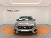 Usado Fiat Tipo Street 95 CV (69 kW) 2019 Marrón Berlina
