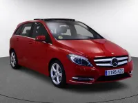 Usado Mercedes B180 109 CV (80 kW) 2014 Rojo Utilitario