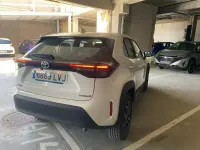 Usado Toyota Yaris Active 115 CV (84 kW) 2021 Blanco Utilitario