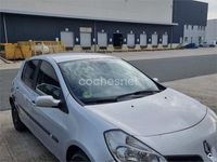 Usado Renault Clio II Authentique 85 CV (62 kW) 2007 Gris / plata Berlina