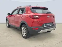 Usado Kia Stonic 84 CV (61 kW) 2017 Rojo SUV