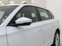Usado Skoda Kamiq Ambition 110 CV (80 kW) 2021 Blanco SUV