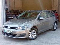 Usado VW Golf VII Advance 105 CV (77 kW) 2015 Gris / plata Berlina
