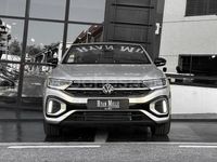 Usado VW T-Roc R-line 150 CV (110 kW) 2023 Gris / plata SUV