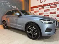 Käytetty Volvo XC60 Business Edition 235 HP (172 kW) 2020 Sininen Katumaasturi