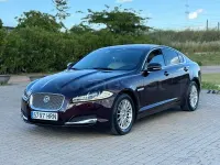 Usado Jaguar XF Luxury 200 CV (147 kW) 2014 Granate Berlina