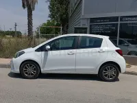 Usado Toyota Yaris City 69 CV (50 kW) 2015 Blanco Utilitario