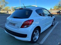 Usado Peugeot 207 Active 92 CV (67 kW) 2011 Blanco Berlina