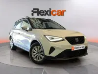 Usado Seat Arona Style 110 CV (80 kW) 2023 Blanco SUV