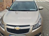 Usado Chevrolet Cruze LS 163 CV (119 kW) 2012 Beige Berlina
