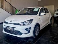 Usado Kia Rio 84 CV (61 kW) 2021 Blanco Berlina