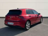 Usado VW Golf VIII Life 110 CV (80 kW) 2022 Rojo Berlina