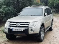 Usado Mitsubishi Montero 250 CV (183 kW) 2009 Gris / plata SUV