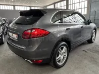 Usado Porsche Cayenne 240 CV (176 kW) 2011 Gris / plata SUV